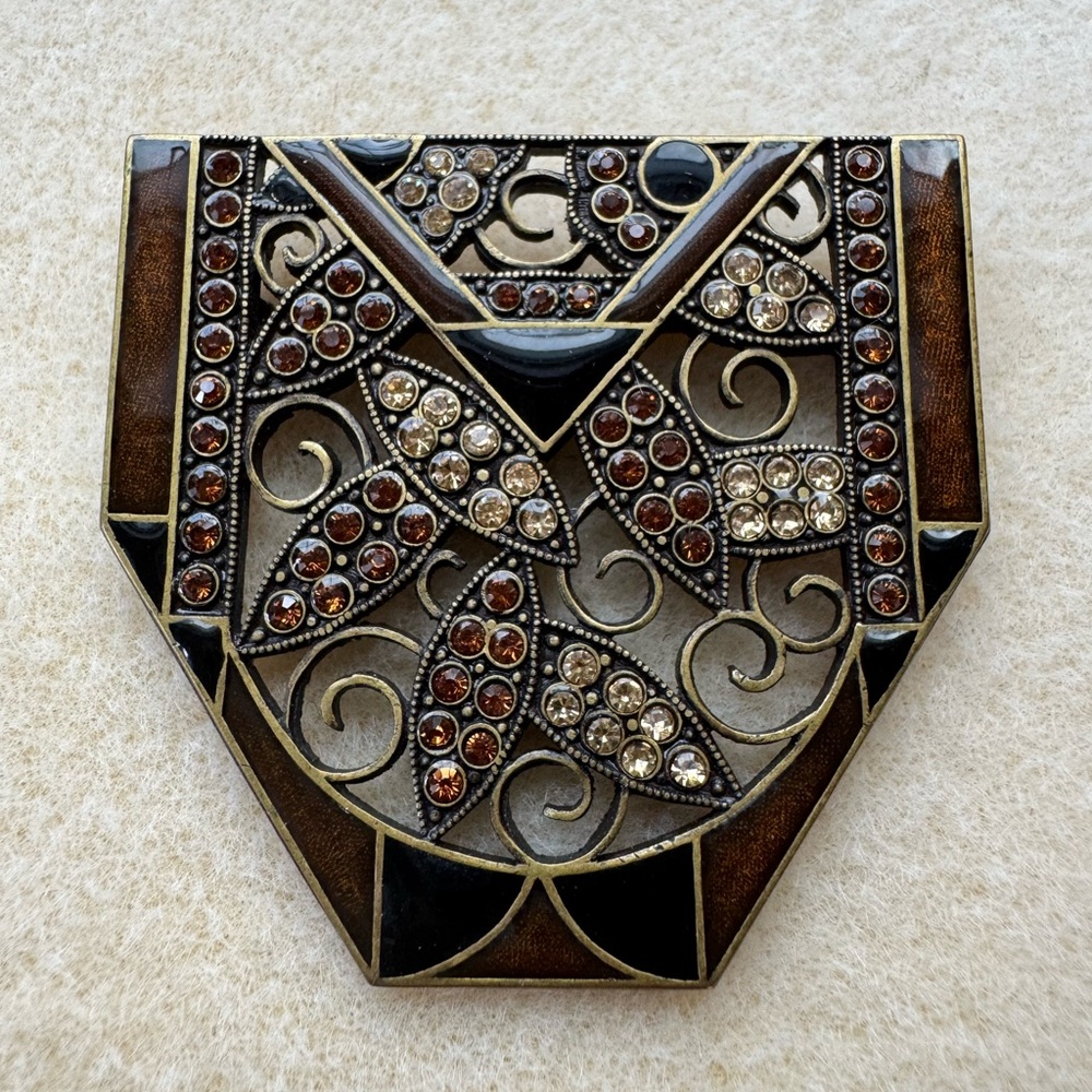 Sweet Romance Geometric Gold Brooch